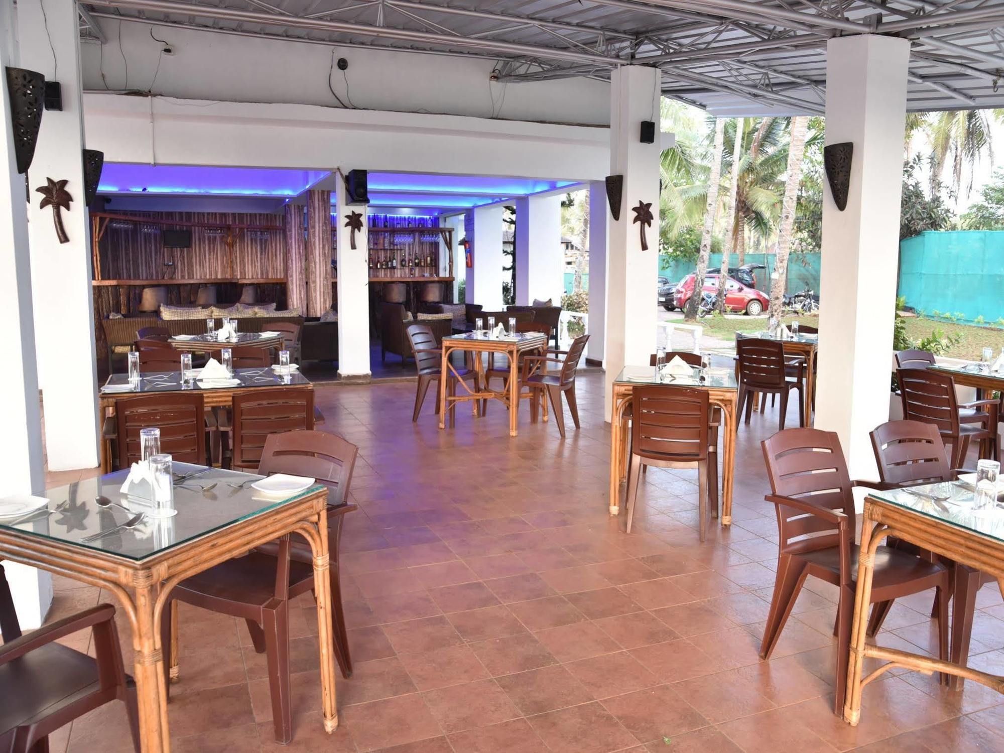 Hotel Lucky Star Колва Экстерьер фото